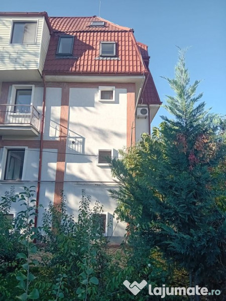 De vânzare – Casă D+P+2E+M în zona ultracentrală id... 