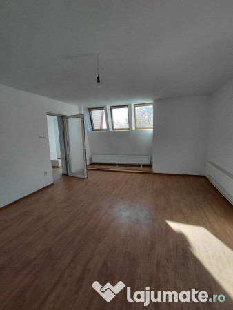 De vânzare – Casă D+P+2E+M în zona ultracentrală id... 