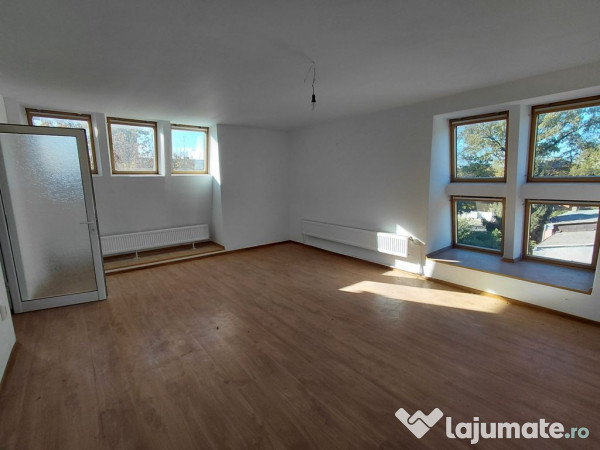 De vânzare – Casă D+P+2E+M în zona ultracentrală id... 