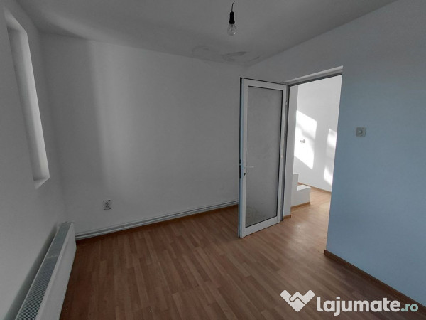 De vânzare – Casă D+P+2E+M în zona ultracentrală id... 