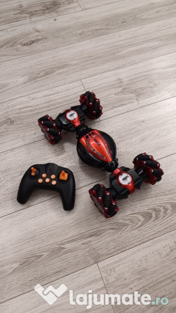 Mașina cu telecomanda.