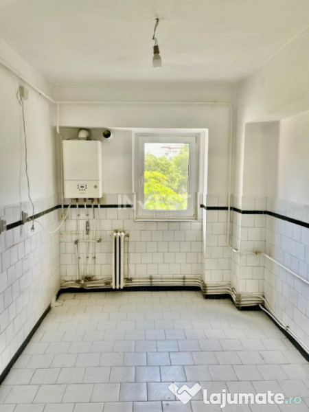 DE VANZARE-APARTAMENT 4 CAMERE-GALATA