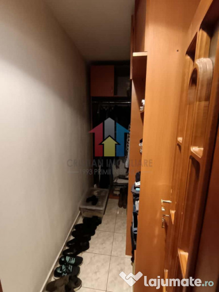 LIBER 3 camere, parter cu balcon 14 m, Semimobilat, Garii