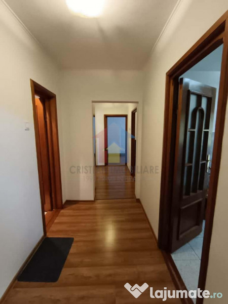 LIBER 3 camere, parter cu balcon 14 m, Semimobilat, Garii