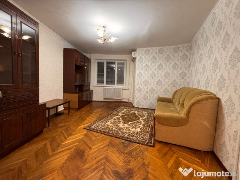 Garsoniera de inchiriat in zona 1 Decembrie 