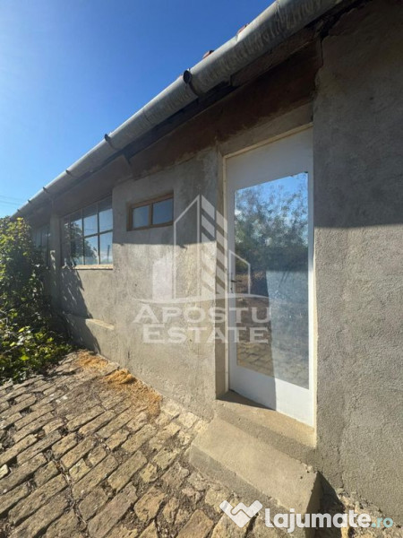 Casa cu teren de 1.600 mp in Checea langa primarie. 