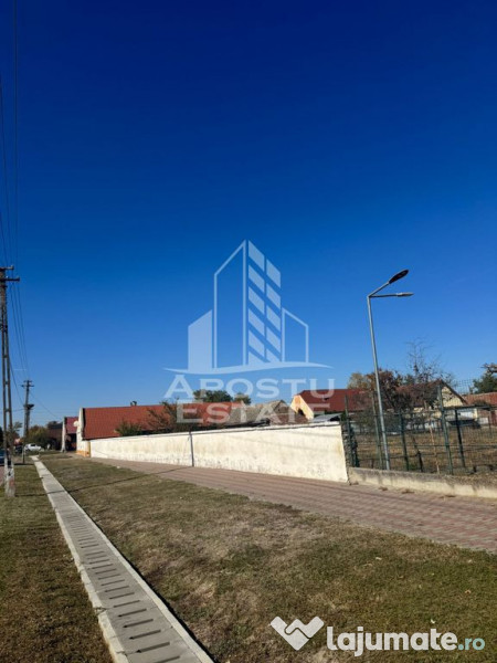 Casa cu teren de 1.600 mp in Checea langa primarie. 