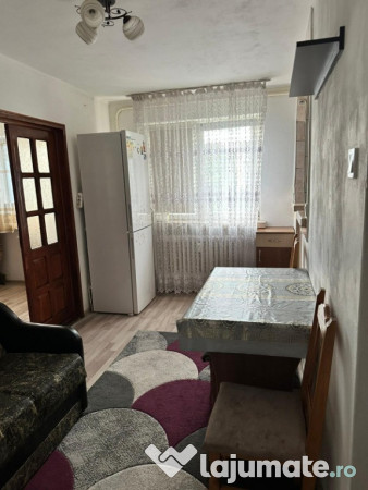 Două camere Tatarasi vis-a-vis de parcul Ciurchi 