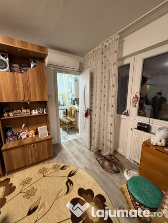 Vand apartament cu 2 camere