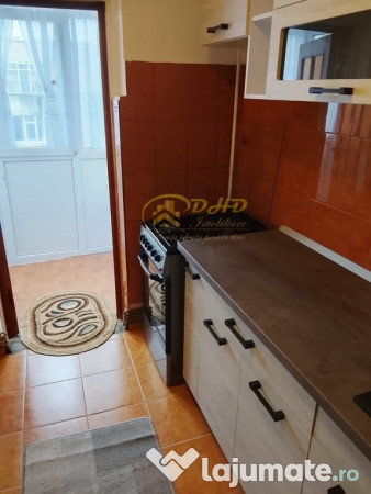 Apartament 2 camere decomandat in Podul de Fier