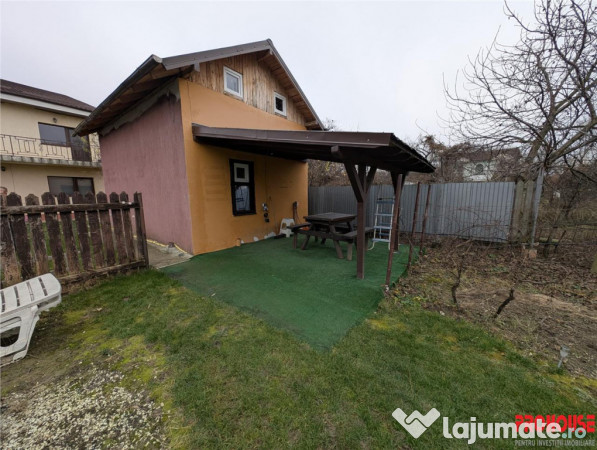 Vila in oras - apartament 3 camere - curte