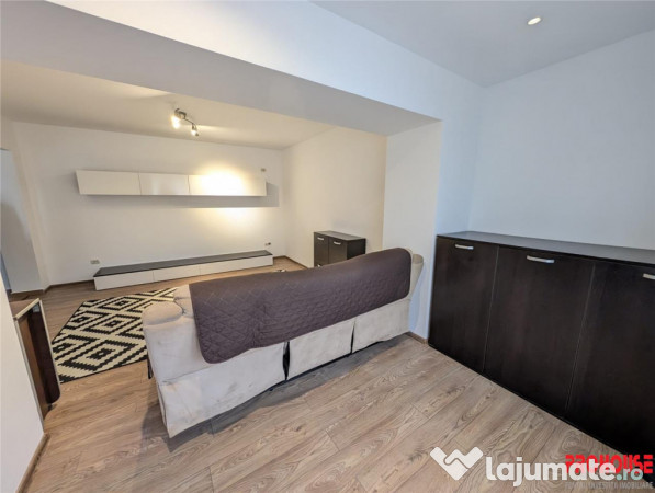 Vila in oras - apartament 3 camere - curte