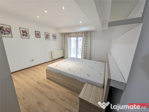 Vila in oras - apartament 3 camere - curte