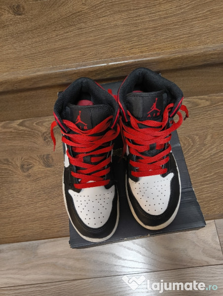 Air Jordan 1 mid