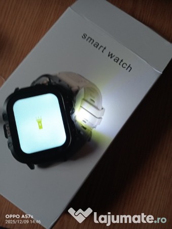 Ceas smartwatch. 