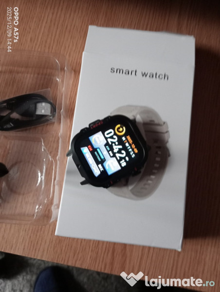 Ceas smartwatch. 