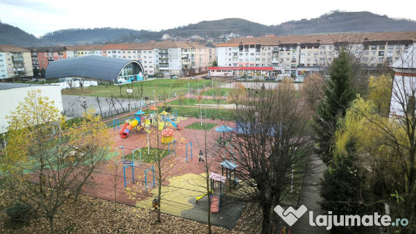 Apartament 3 camere decomandate – zonă excelentă, car...