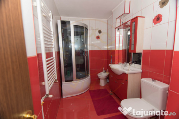 Apartament 3 camere Prundu - decomandat 