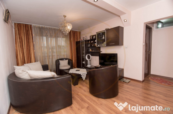 Apartament 3 camere Prundu - decomandat 