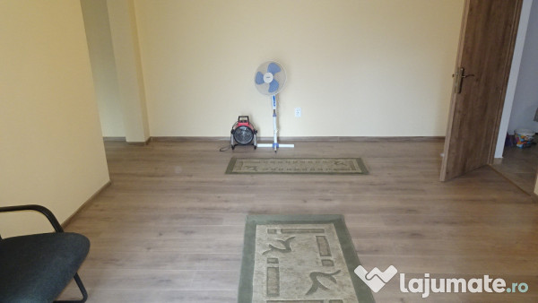 Inchiriez apartament 2 camere in Deva, zona ultracentrala, parter, 