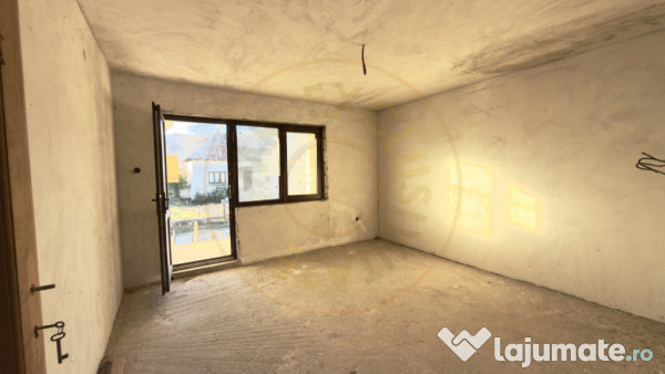 Casa generoasa cu teren de 1186 mp intravilan-Retevoiesti -P 