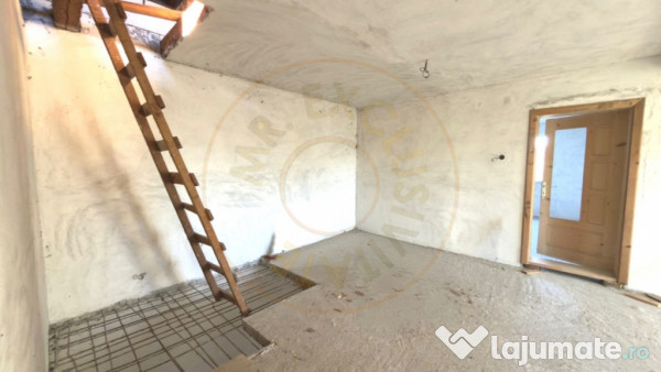 Casa generoasa cu teren de 1186 mp intravilan-Retevoiesti -P 
