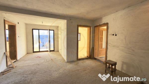 Casa generoasa cu teren de 1186 mp intravilan-Retevoiesti -P 