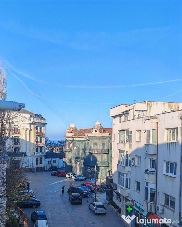 APARTAMENT 3 CAMERE DECOMANDAT ZONA PENINSULA/ PIATA OVIDIU 