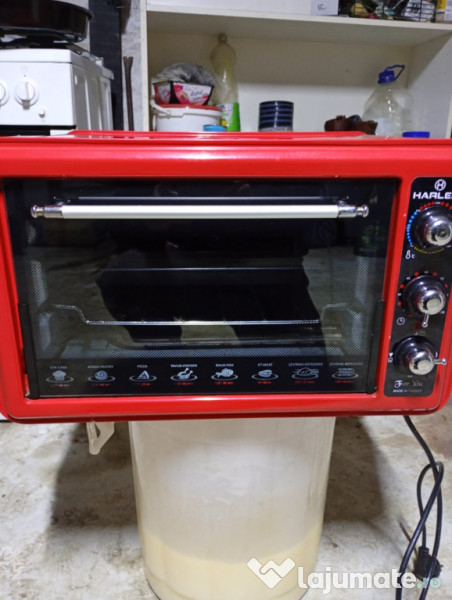 Cuptor electric de 1500W 