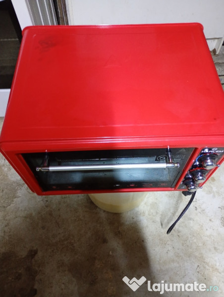 Cuptor electric de 1500W 