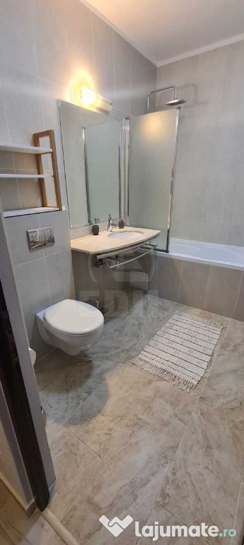 Apartament 3 camere semidecomandat zona Sub Cetate COMISION 0