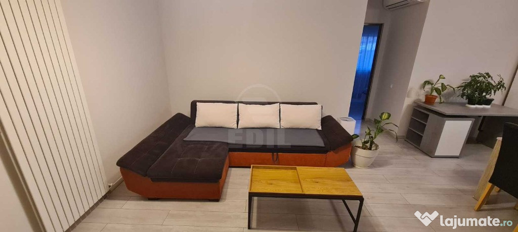 Apartament 3 camere semidecomandat zona Sub Cetate COMISION 0