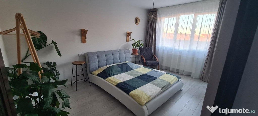 Apartament 3 camere semidecomandat zona Sub Cetate COMISION 0
