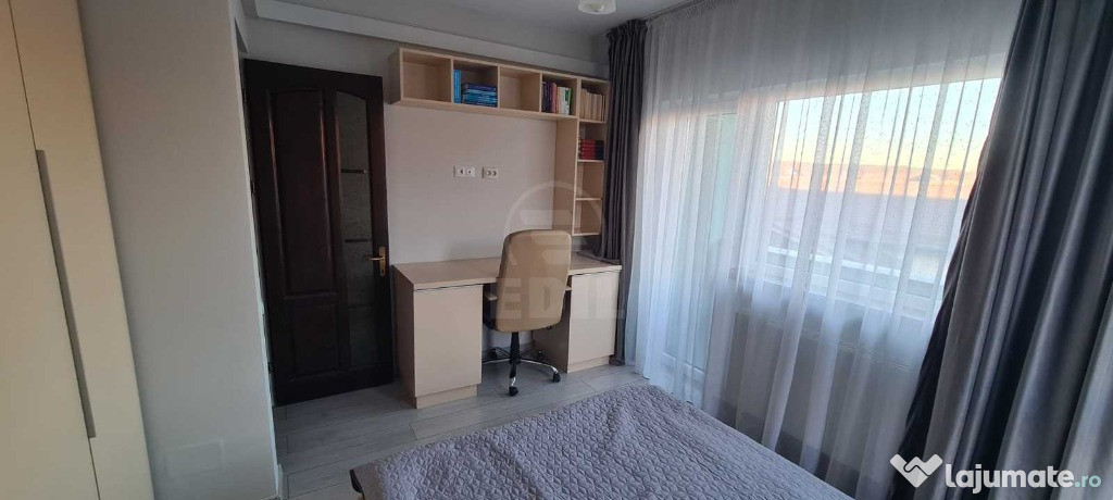 Apartament 3 camere semidecomandat zona Sub Cetate COMISION 0