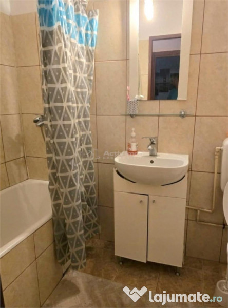 Piata Salajan, garsoniera parter bloc, intrare separata !