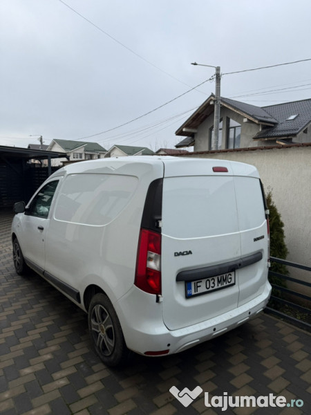 Transport marfă si obiecte voluminoase - dubă 