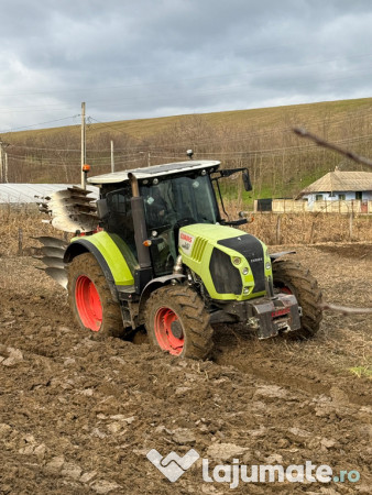 Tractor Claas ARION 