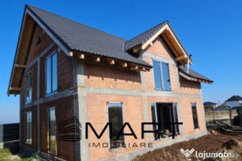 Casă la Roșu | Proiect Finalizabil Premium