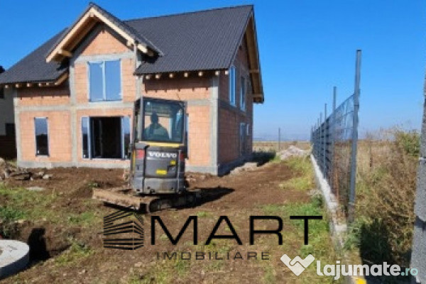 Casă la Roșu | Proiect Finalizabil Premium