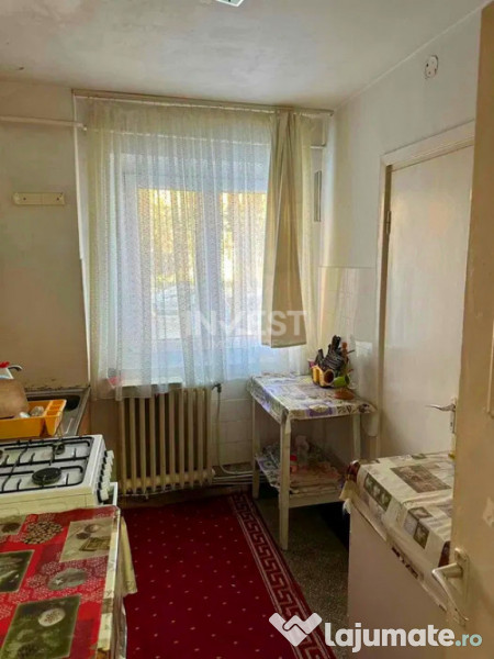 Apartament 3 camere decomandat-Podu Ros-liceul Racovita 