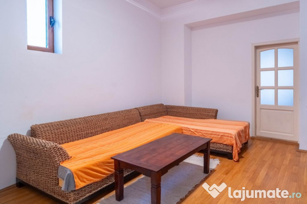 Apartament central la casă, spațios, ideal pentru famil... 