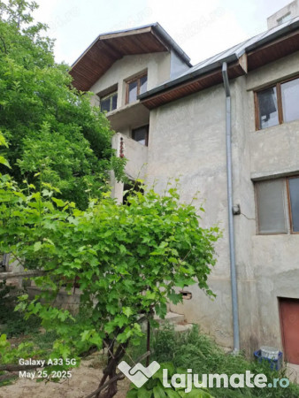 CASA 7 CAMERE , SUPRAFATA TOTALA 180 MP , TEREREN 600 MP 