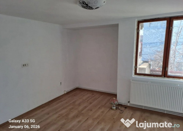 CASA 7 CAMERE , SUPRAFATA TOTALA 180 MP , TEREREN 600 MP 