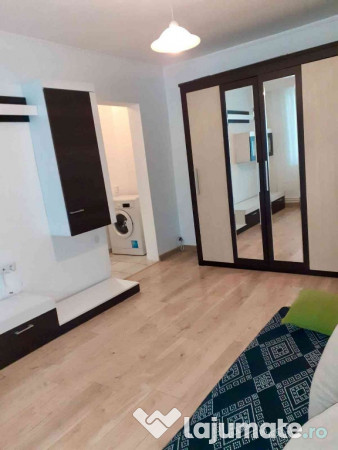 Închiriez apartament 2 camere in spatele liceulului Cerna