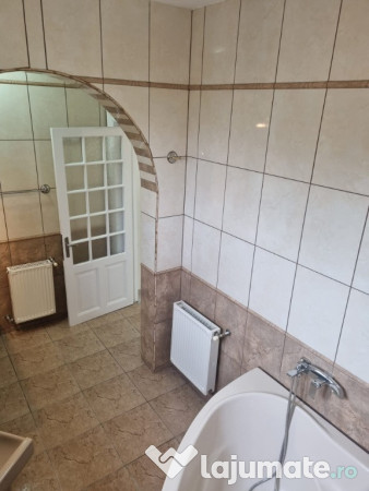 Spatiu generos ptr. salon,birou,after school,cabinet etc.Alunisului 