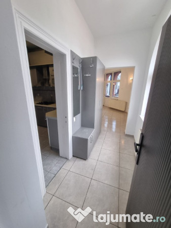 Spatiu generos ptr. salon,birou,after school,cabinet etc.Alunisului 