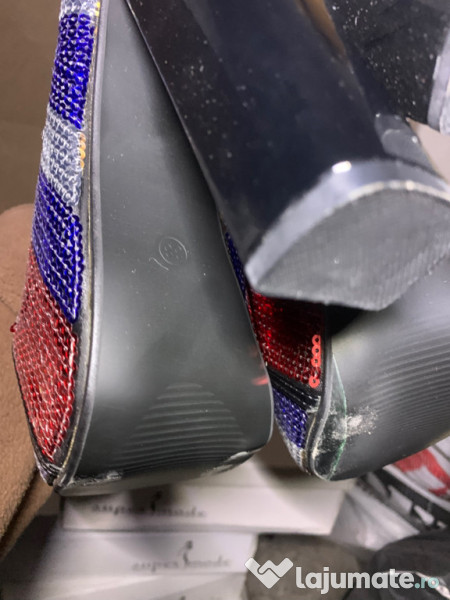 Pantofi cu toc înalt