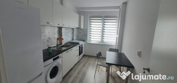 Proprietar-închiriez Apartament 2 camere, centru, renovat NOU