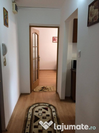 Inchiriez apartament 2 camere Sibiu cartier Strand