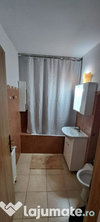 Inchiriez apartament 2 camere Sibiu cartier Strand